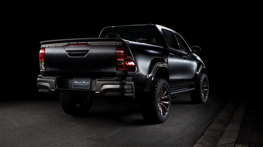  Toyota Hilux Double Cab Black Bison by Wald 2020 года  (фото 4 из 11)